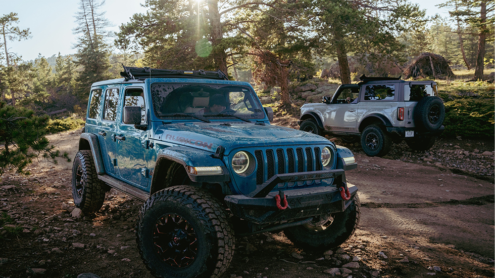 Sunrider for Hardtop on Jeep parked in woods