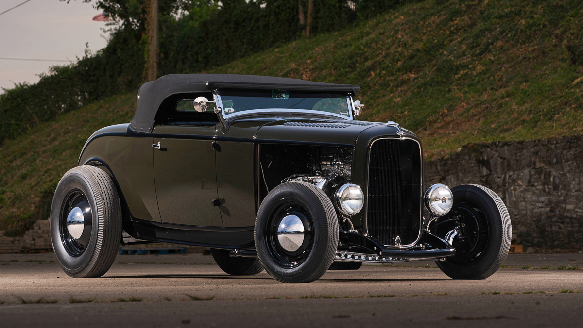 1932 Ford Roadster three auarter front