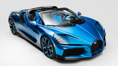 BUGATTI Mistral Sur Mesure Fly Bug from three-quarter front