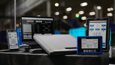 Intercomp Classic Weigh scales and multiple devices showing readouts