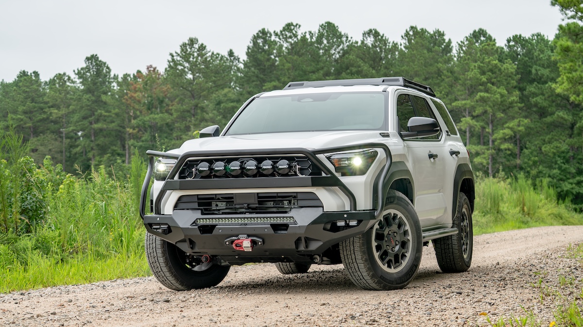 off-road bumpers fab fours suv on trail