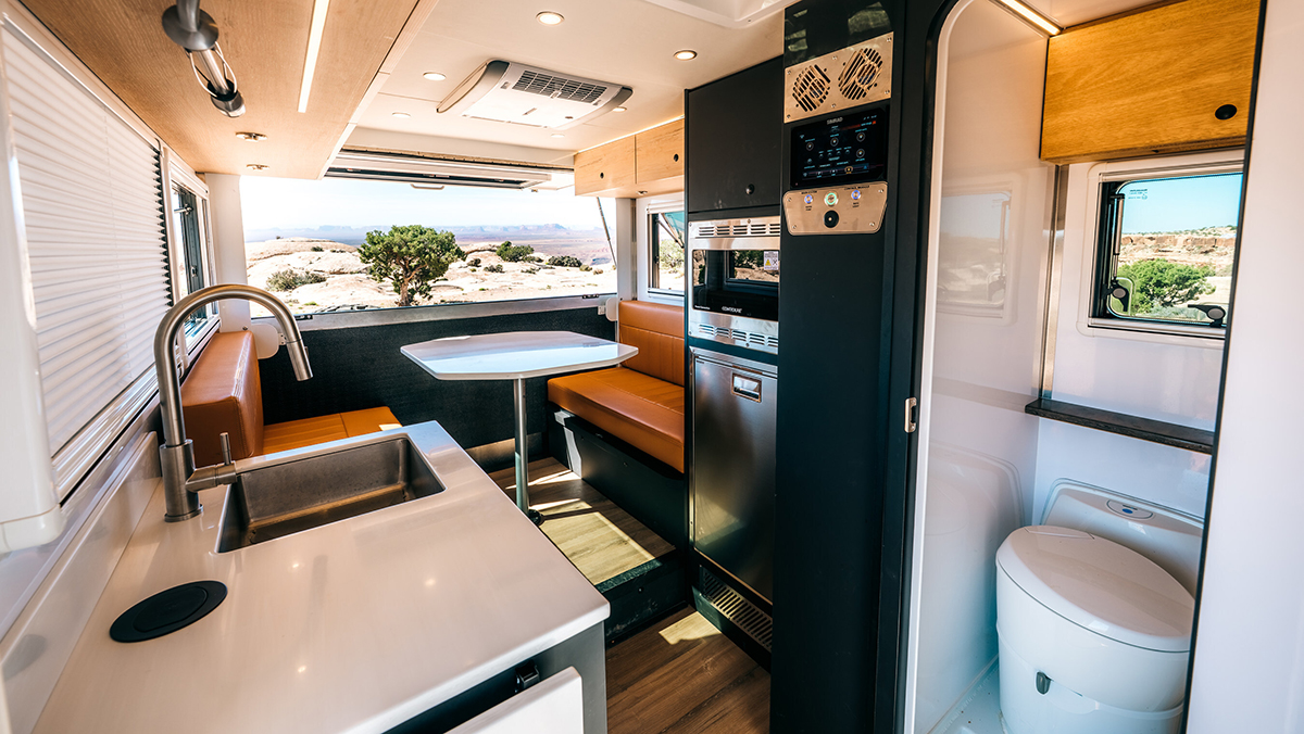 GXV WILD Interior