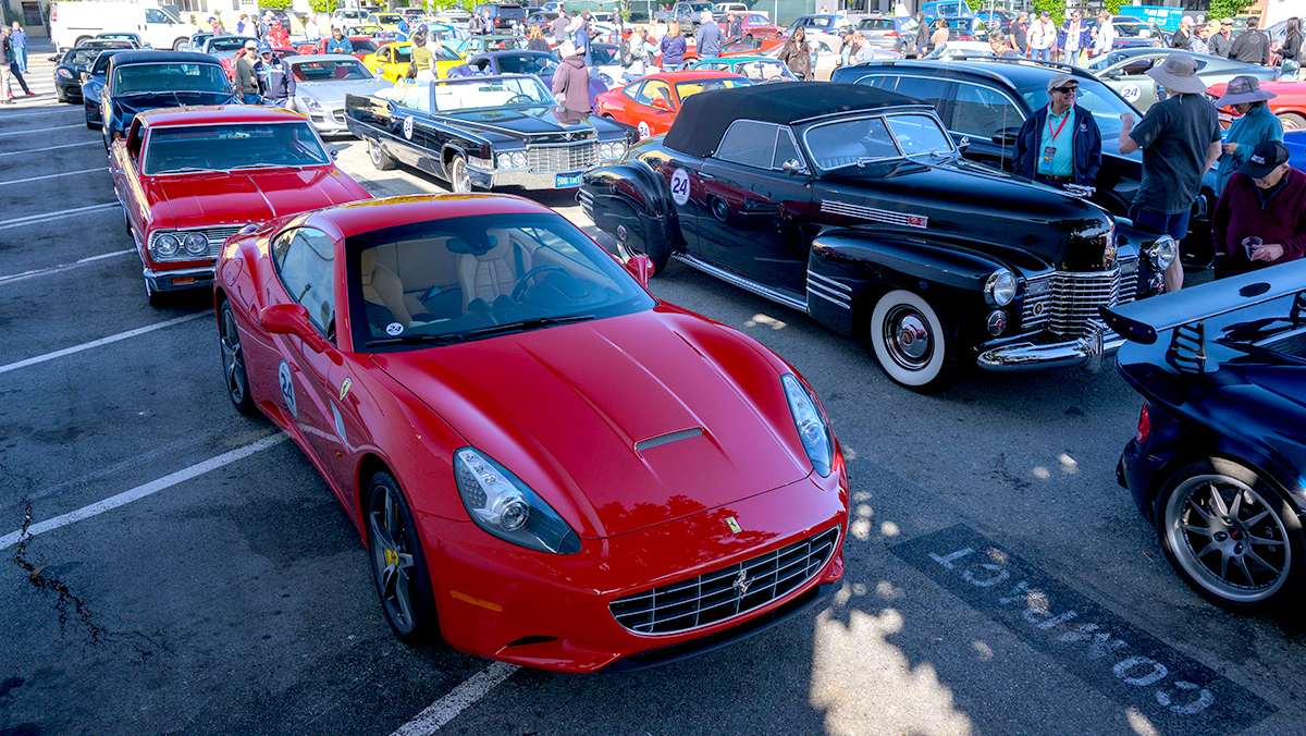 Cars and crowds at the 2025 Hillsborough Tour d'Elegance