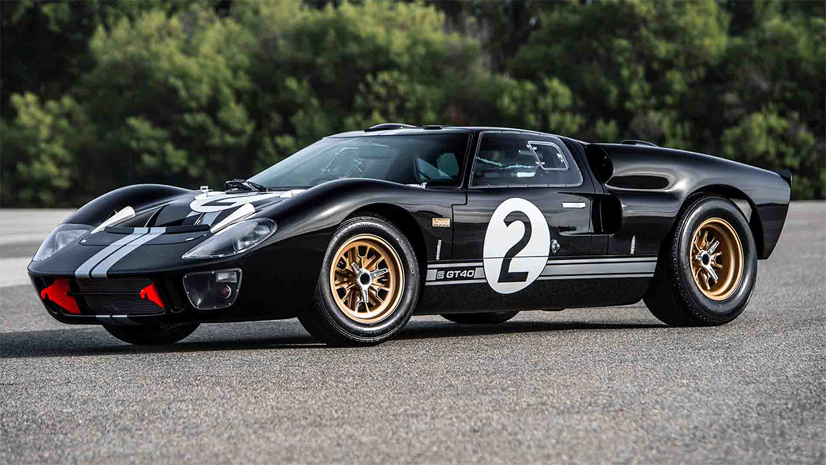 Championship Season Series MKII GT40 in Bruce McLaren and Chris Amon Le Mans #2 black with silver livery