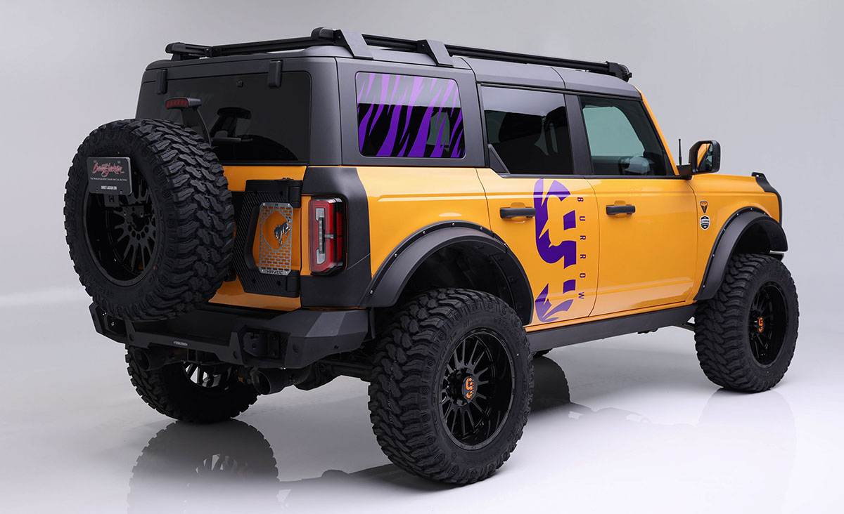 Custom 2022 FORD BRONCO Rear Three-Quarter View