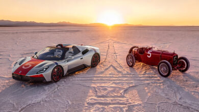 Maserati MCPURA Cielo Tributo 1926 and the original Maserati Tipo 26 parked in desert at sunset