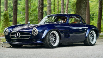 Signature Autosports coachbuilt Mercedes-Benz 300 SL Gullwing-inspired coupe