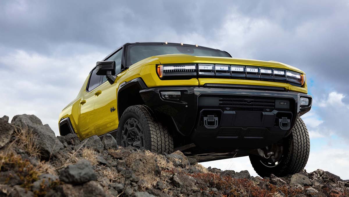 HUMMER EV ICON | 25 Pickup on rocks