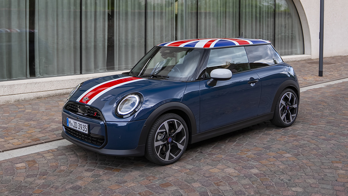 MINI Cooper Heritage Edition three-quarter front view