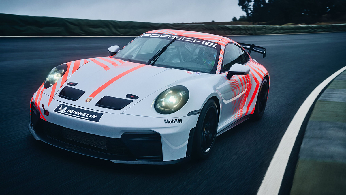 911 Challenge on track from front