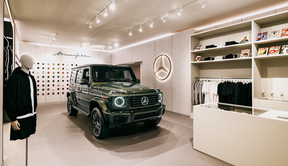 Mercedes-Benz Studio Toronto G-Wagen display
