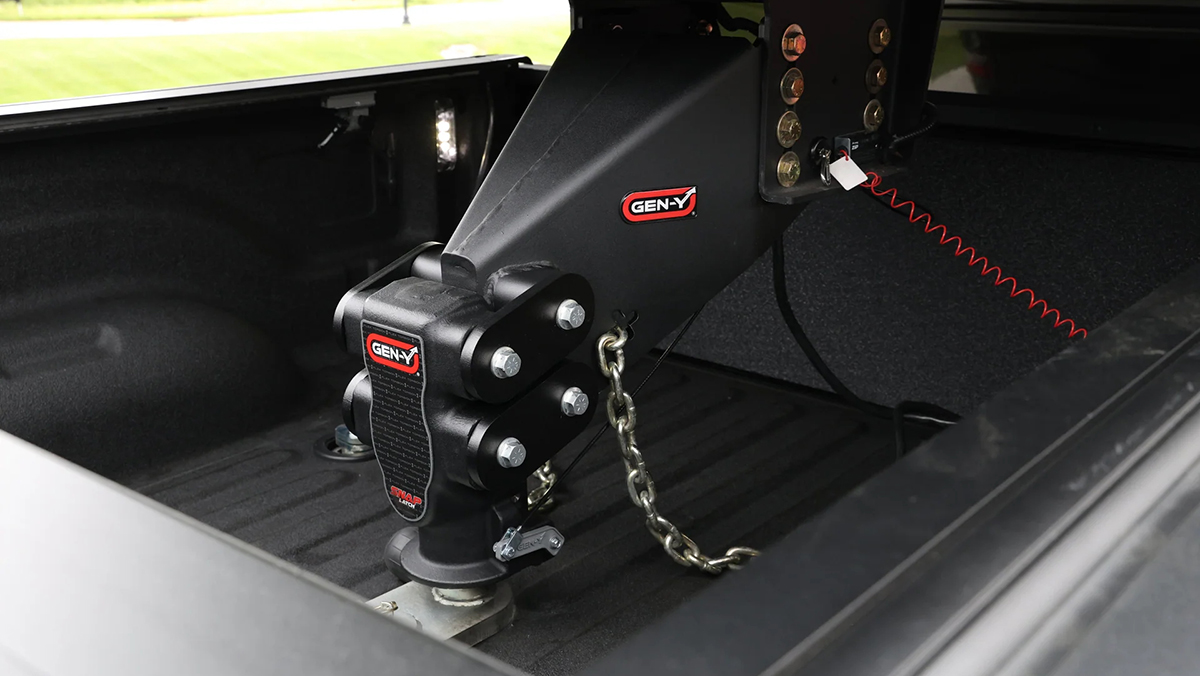 Gen-Y fifth wheel hitch