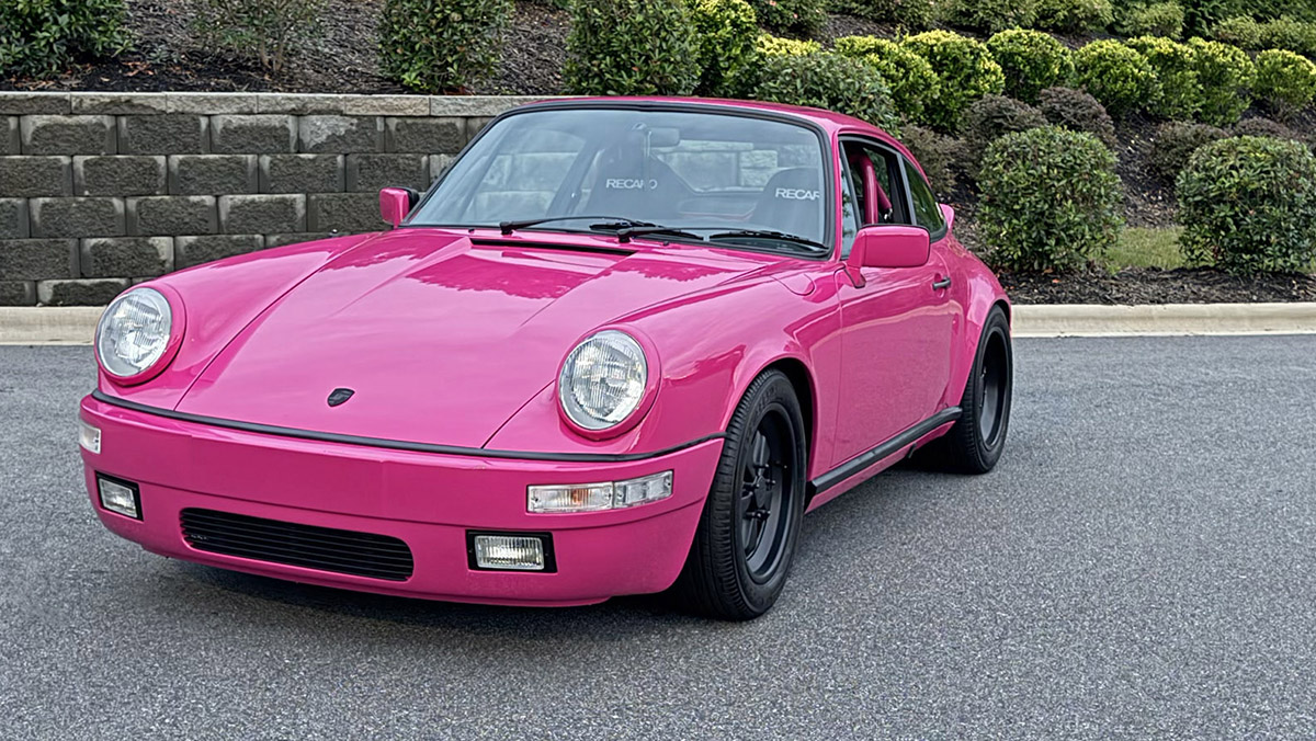 1977 911 Coupe finished in Porsche Magenta (Karminrot)