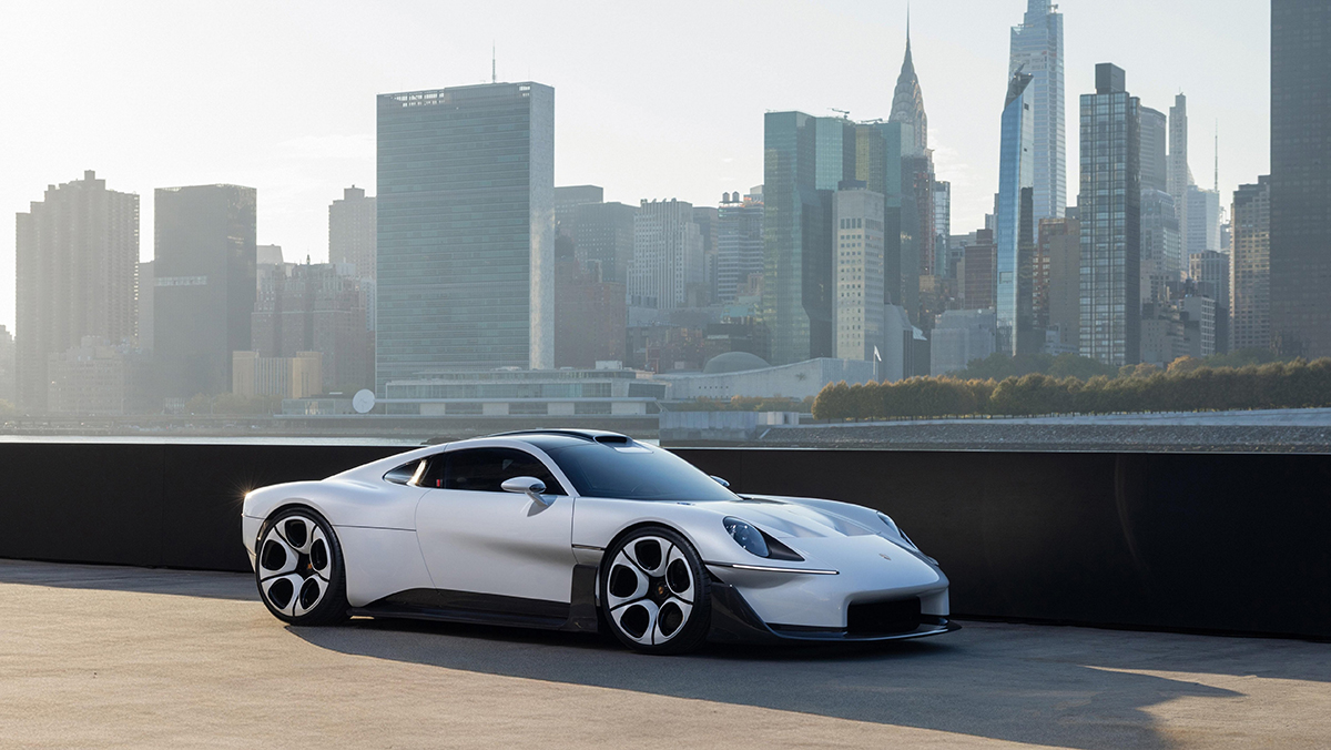 Porsche Mission S in front of Manhattan skyline